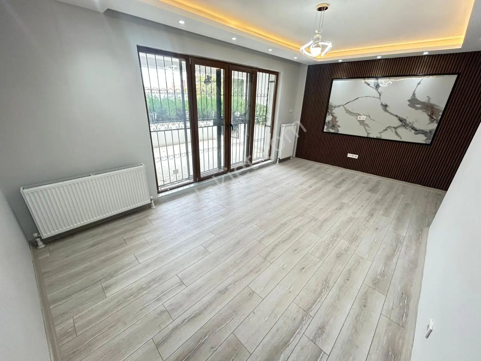 Taner'den Dikmen Sokullu Cad'de 2+1 Süper Lüks Bahçe Katı Balkonlu — fotoğraf 4