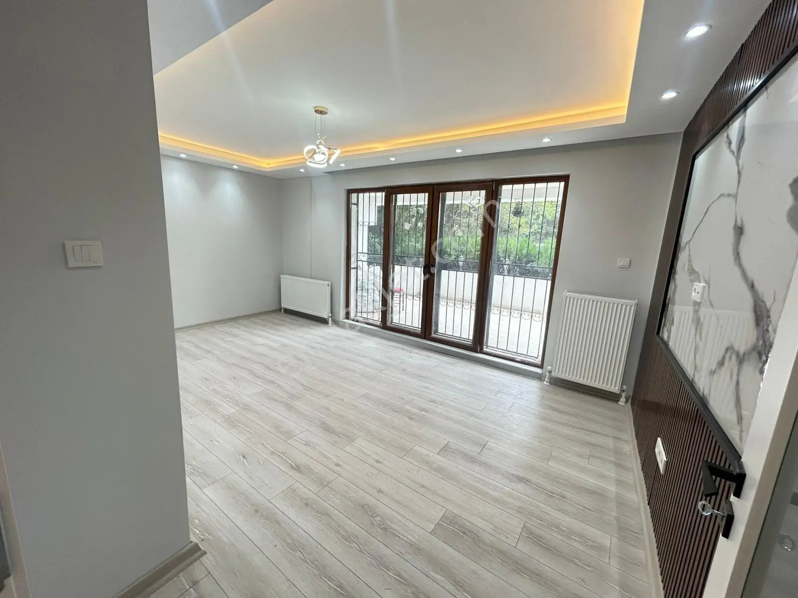 Taner'den Dikmen Sokullu Cad'de 2+1 Süper Lüks Bahçe Katı Balkonlu — fotoğraf 5