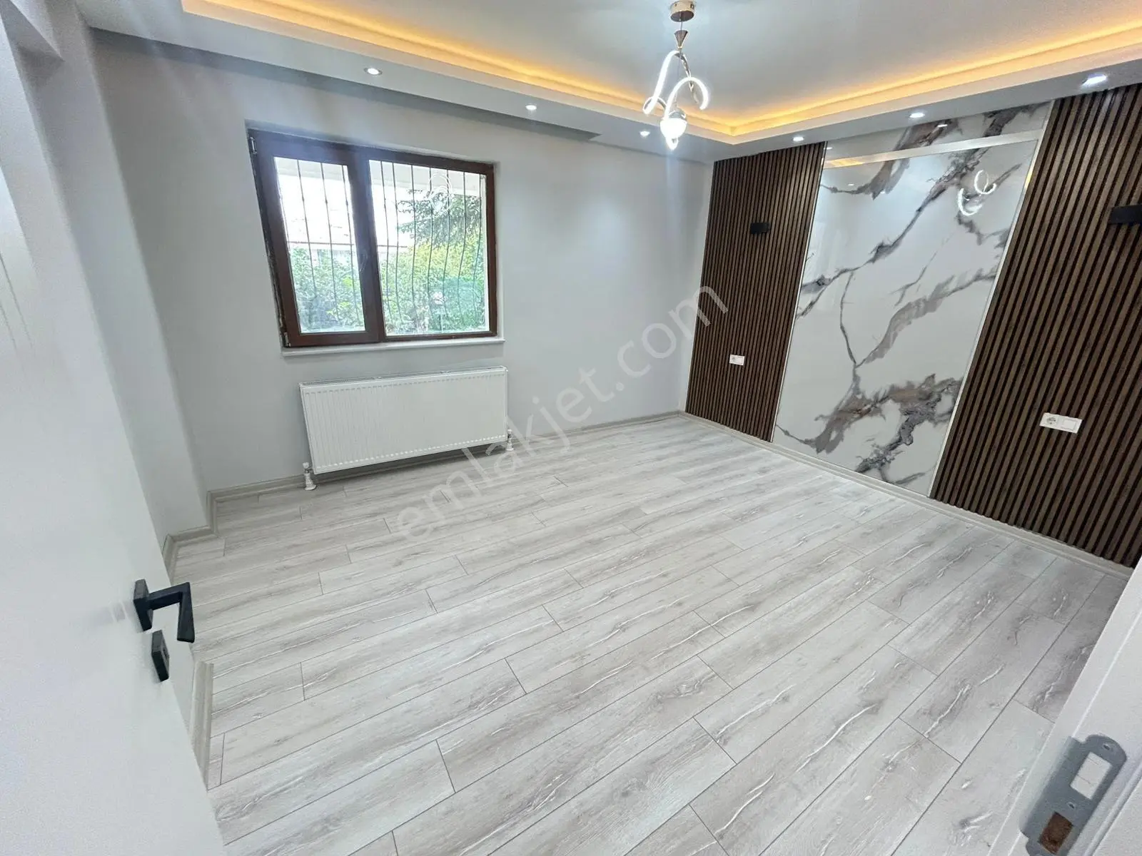Taner'den Dikmen Sokullu Cad'de 2+1 Süper Lüks Bahçe Katı Balkonlu — fotoğraf 11