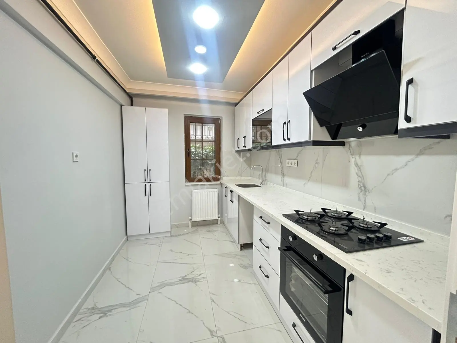 Taner'den Dikmen Sokullu Cad'de 2+1 Süper Lüks Bahçe Katı Balkonlu — fotoğraf 13
