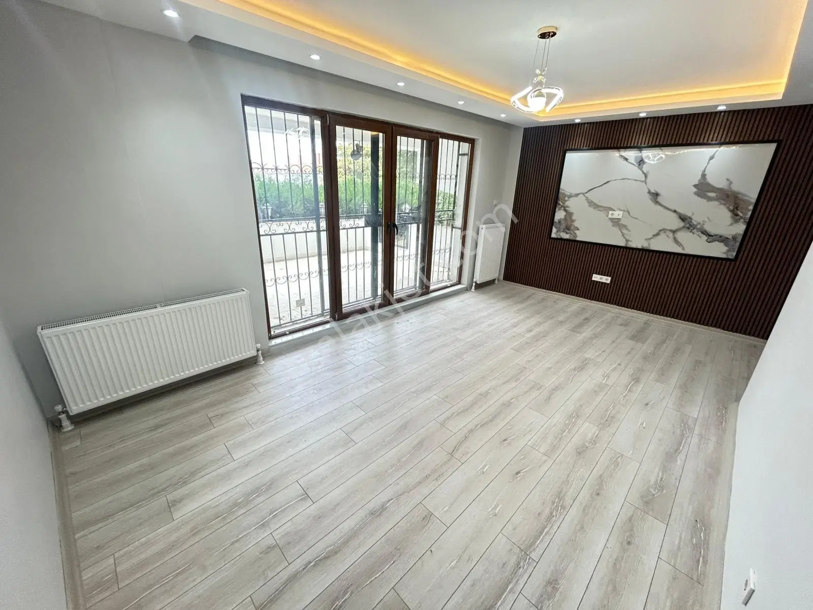 Taner'den Dikmen Sokullu Cad'de 2+1 Süper Lüks Bahçe Katı Balkonlu — fotoğraf 28