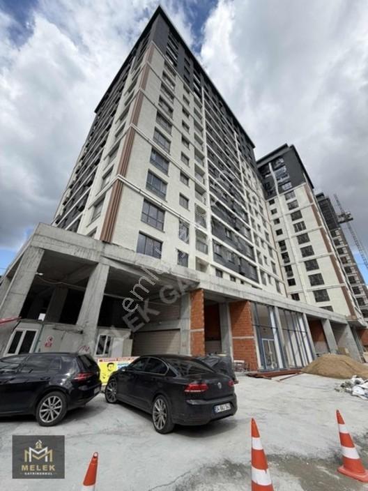 Küçükçekmece Deniz Life Residence'Da 2+1 Göl Manzaralı Satılık