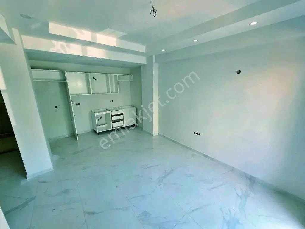 Uytundan Kadıköyde Müstakil Tadında Satılık Sıfır 1+1 Daire — fotoğraf 3