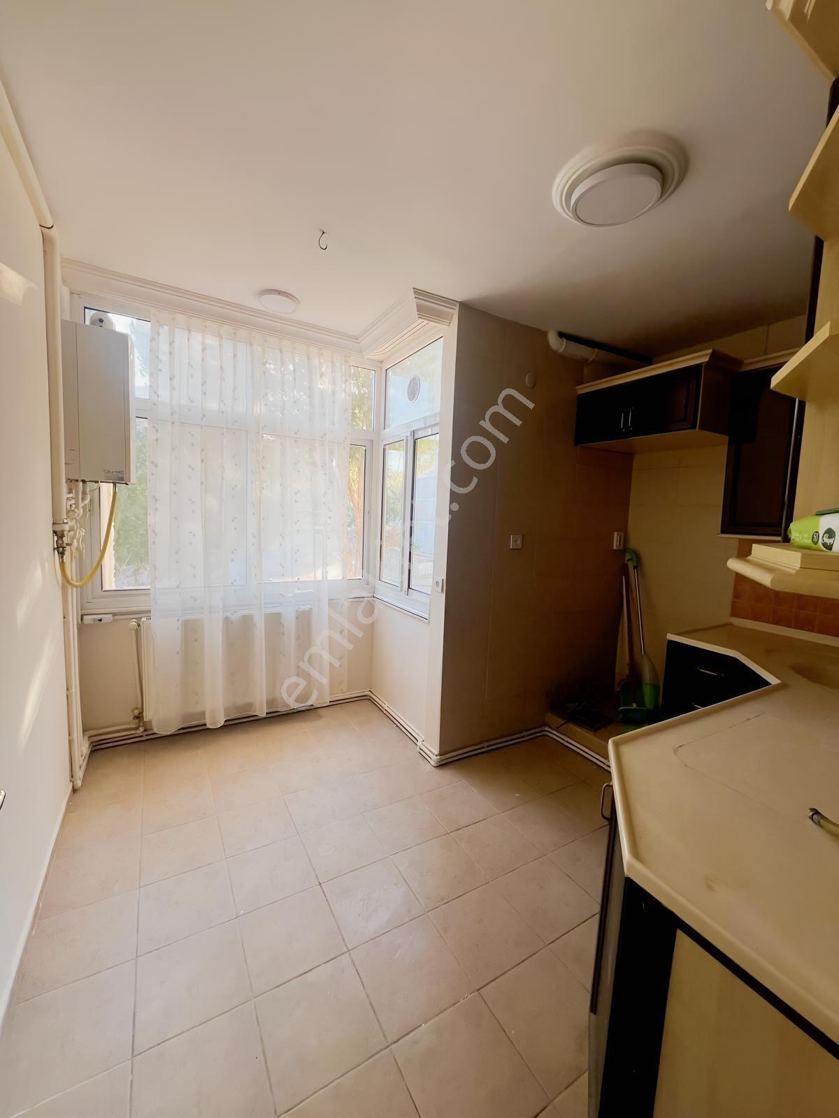 Görece Göçmen Konutlarında Bakımlı 2+1 — fotoğraf 18