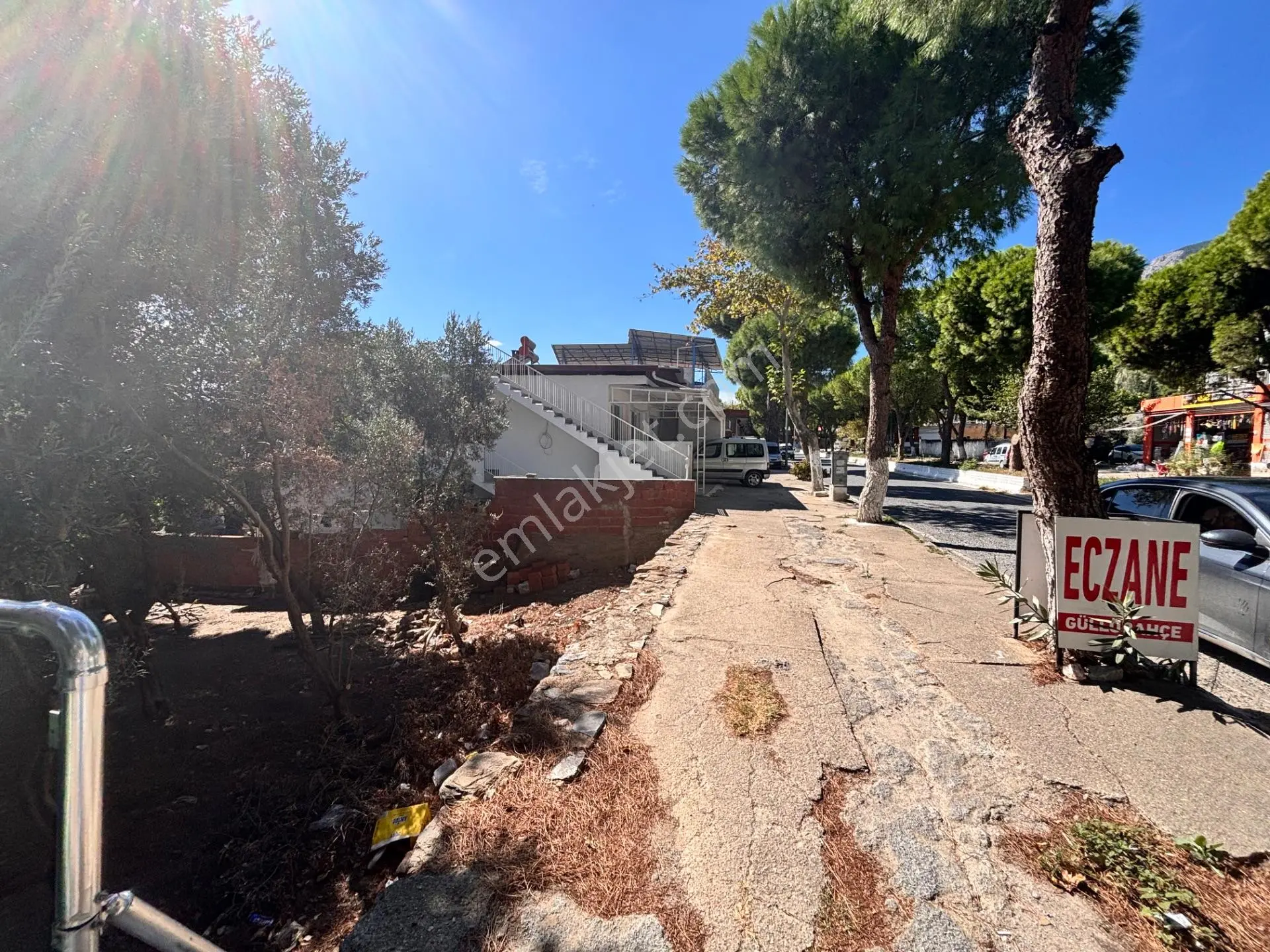 Söke Güllübahçe'de Satılık 209 M² Konut + Ticaret İmarlı Arsa — fotoğraf 3