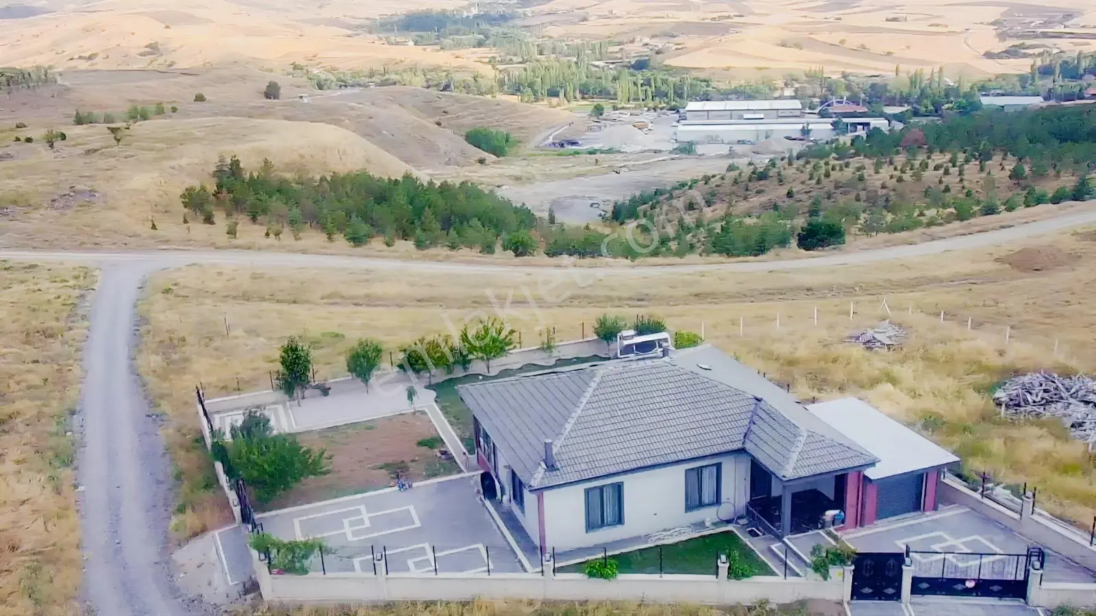 'Kuzey'Den Akyurt Yeşiltepe'De Fırsat Villa 3+1 Şehir Manzaralı'