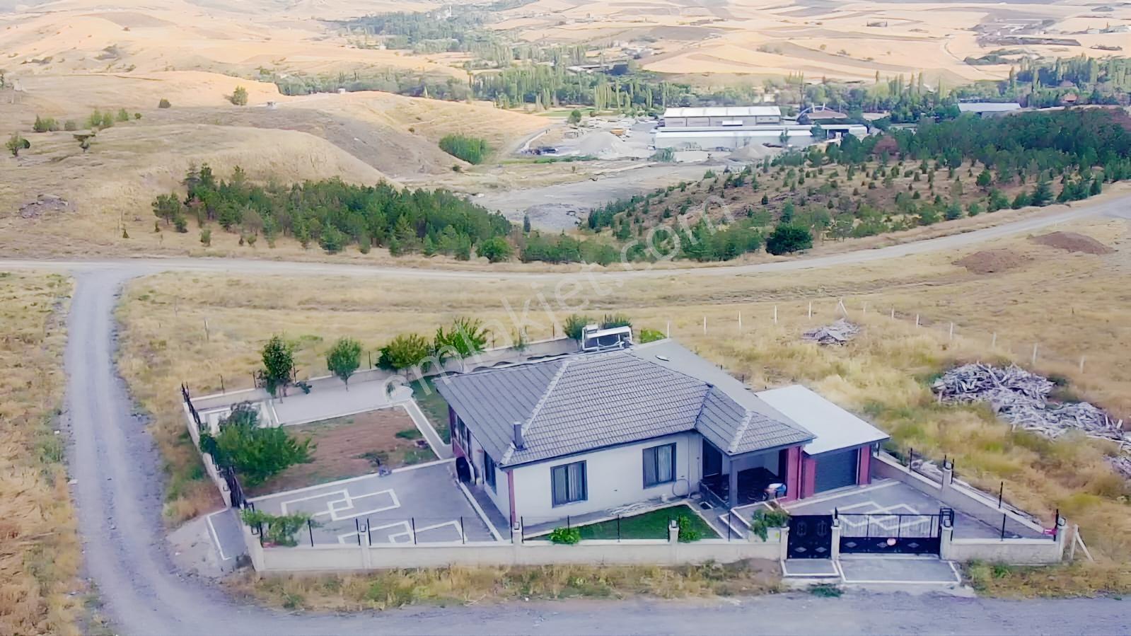'kuzey'den Akyurt Yeşiltepe'de Fırsat Villa 3+1 Şehir Manzaralı' — fotoğraf 6
