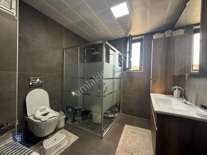 Fırsat Bağlıcada Full Yapılı Merkezde Müstakil İskanlı Villa — fotoğraf 22