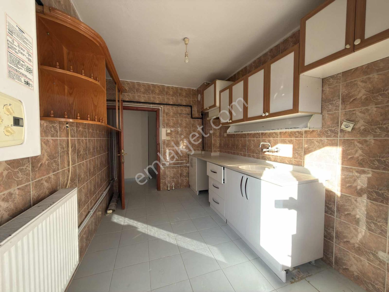 Kuzey'den 3+1 Pursaklar Merkez'de Ara Kat Asansörlü Güney Cephe — fotoğraf 6