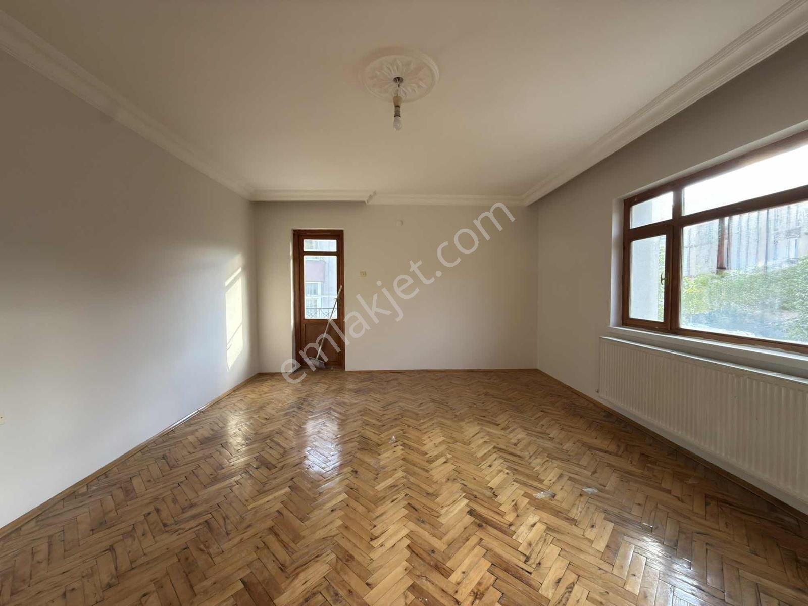 Kuzey'den 3+1 Pursaklar Merkez'de Ara Kat Asansörlü Güney Cephe — fotoğraf 9