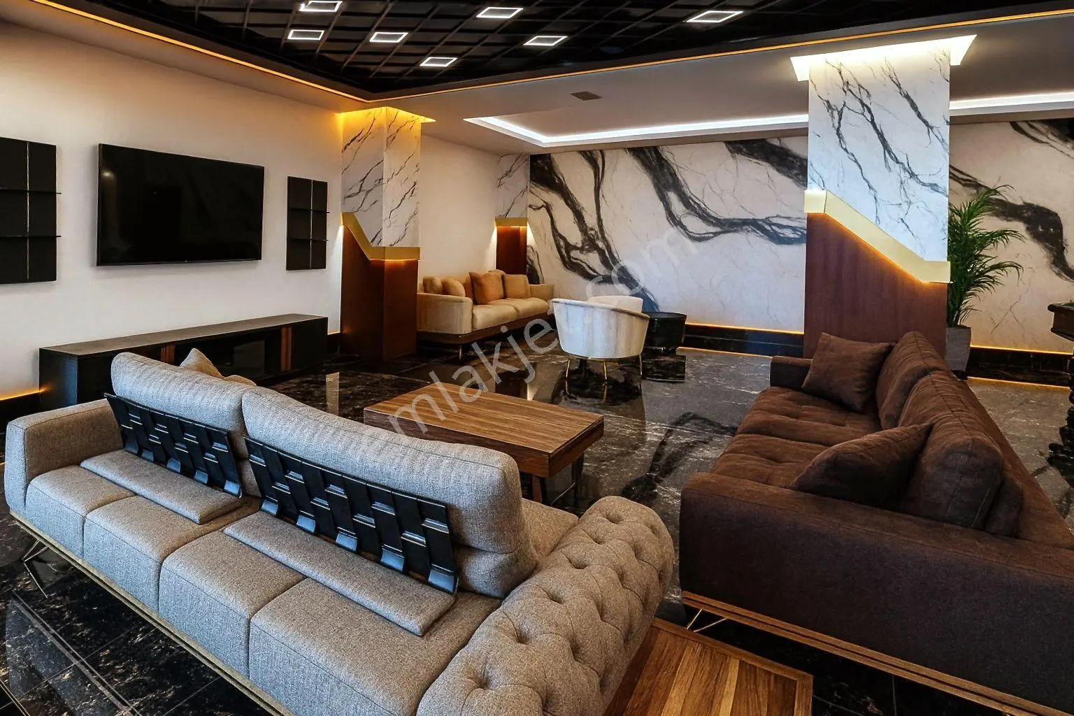 Mahmutlar’da Avm’li Sitede 81 M2 Eşyalı 2 Balkonlu 1+1 Satılık Daire — fotoğraf 16