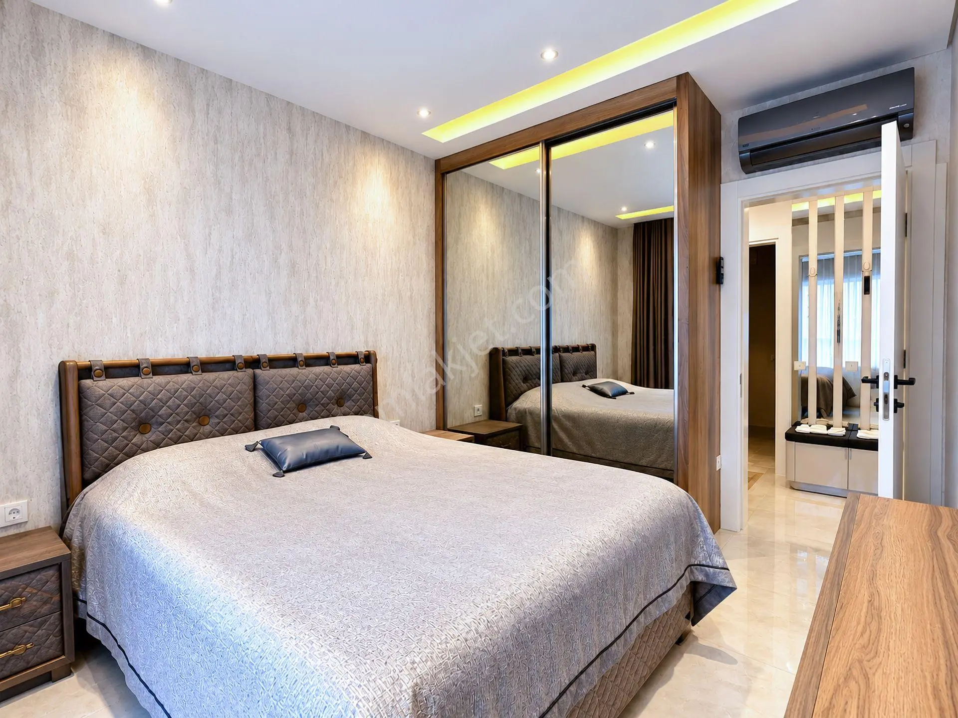 Mahmutlar’da Avm’li Sitede 81 M2 Eşyalı 2 Balkonlu 1+1 Satılık Daire — fotoğraf 27