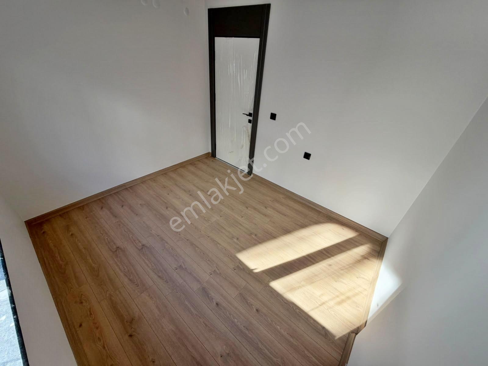 Yuvam'dan Merkezi Konumda Anahtar Teslim 1.sınıf İşcilikli 3+1 — fotoğraf 12
