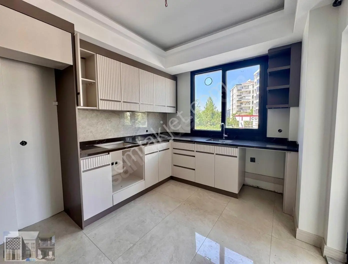 Havaalanı Kavşağı Selenium Yapı 2+1 Lüks Daire — fotoğraf 3