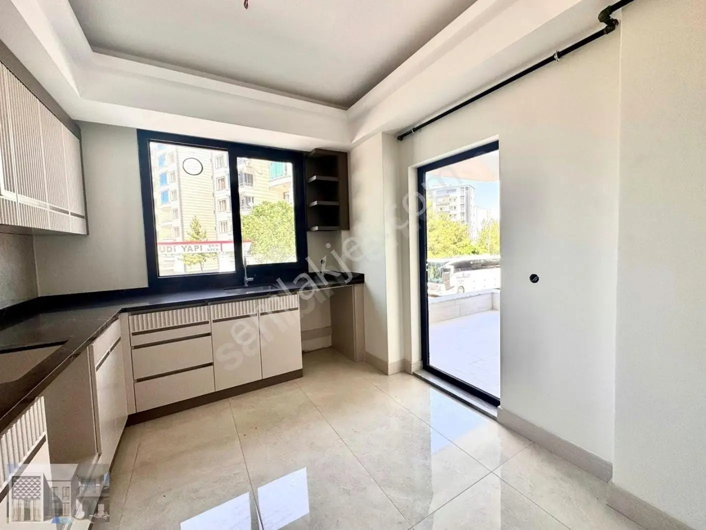Havaalanı Kavşağı Selenium Yapı 2+1 Lüks Daire — fotoğraf 4