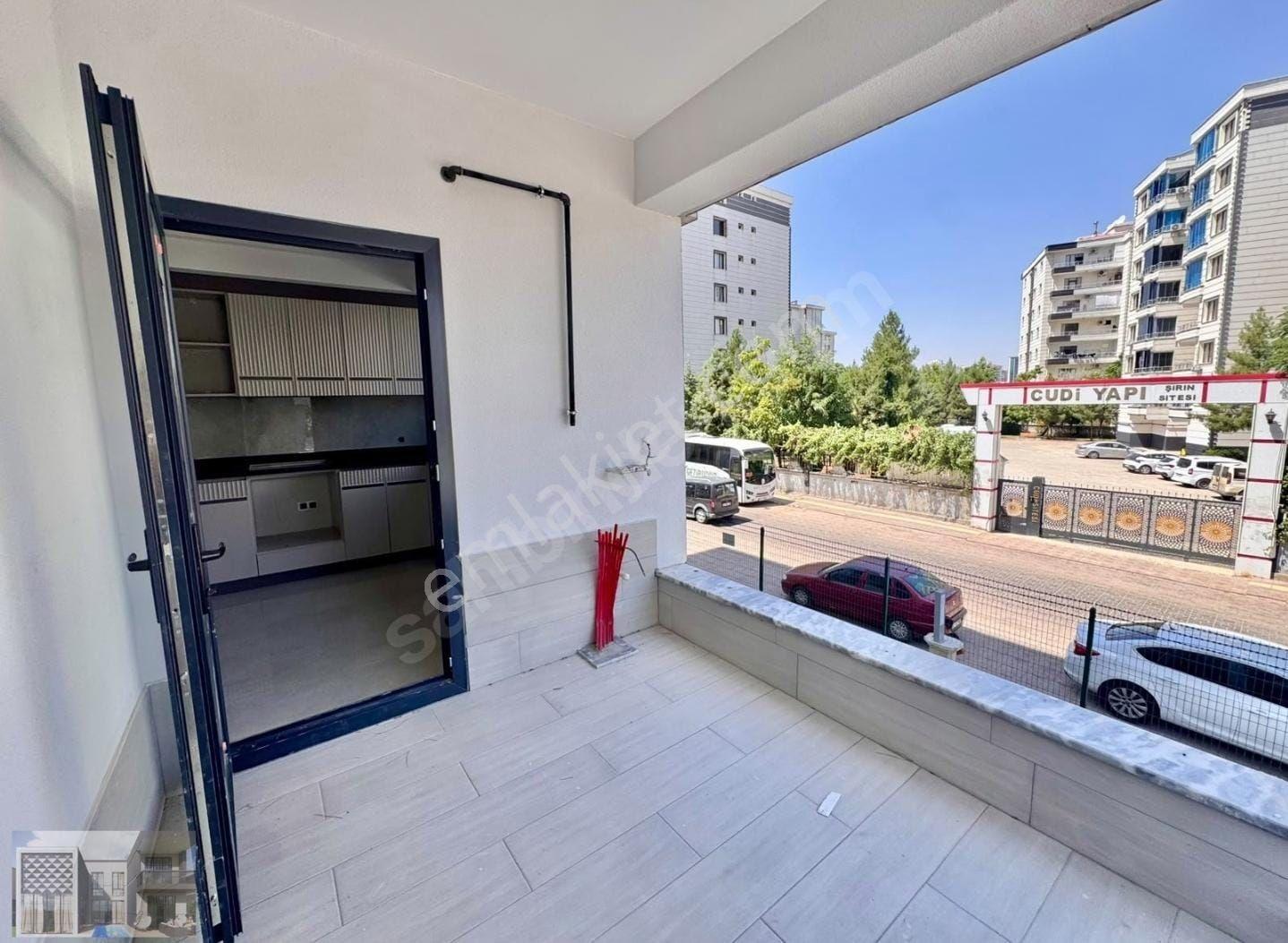 Havaalanı Kavşağı Selenium Yapı 2+1 Lüks Daire — fotoğraf 6