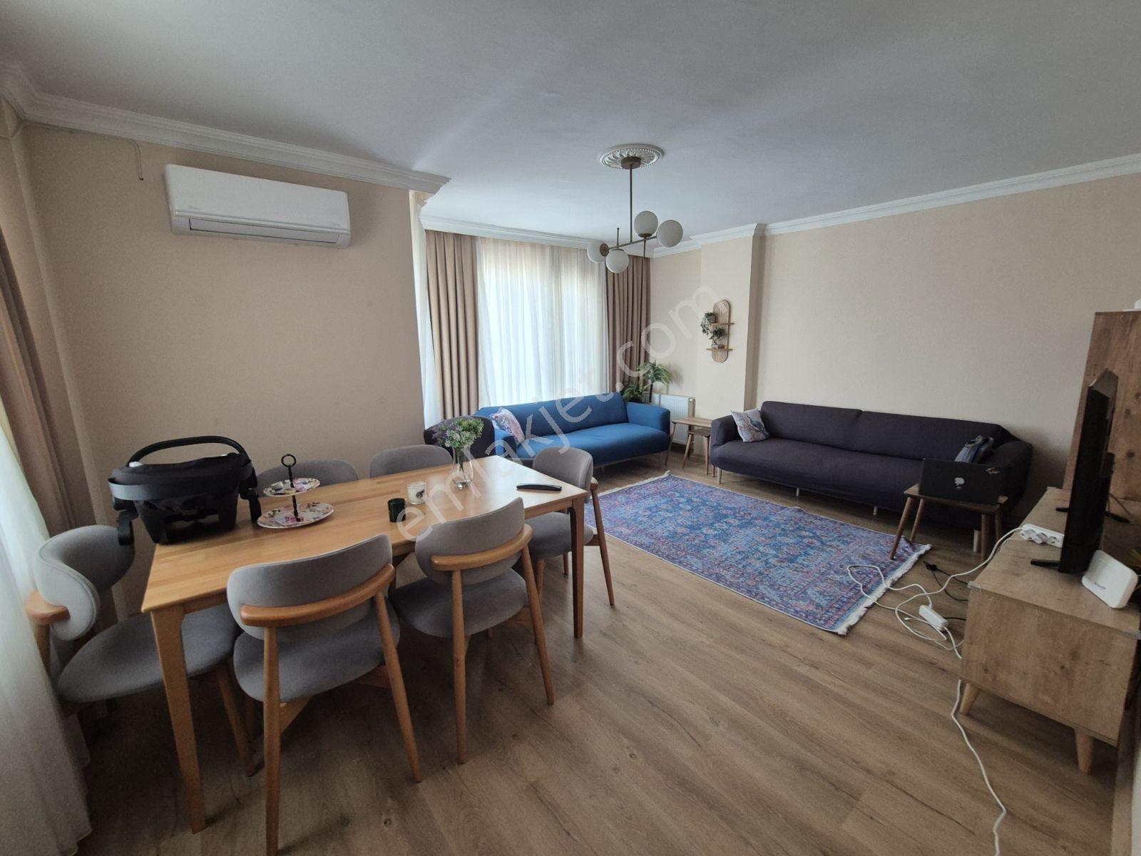 Çayırova Cumhuriyet Mahallesinde Ara Kat 2+1 Satılık Daire