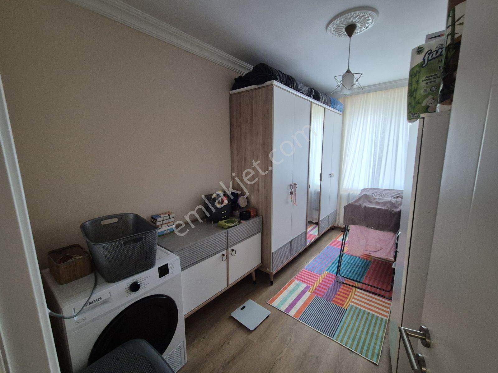 Çayırova Cumhuriyet Mahallesinde Ara Kat 2+1 Satılık Daire — fotoğraf 5