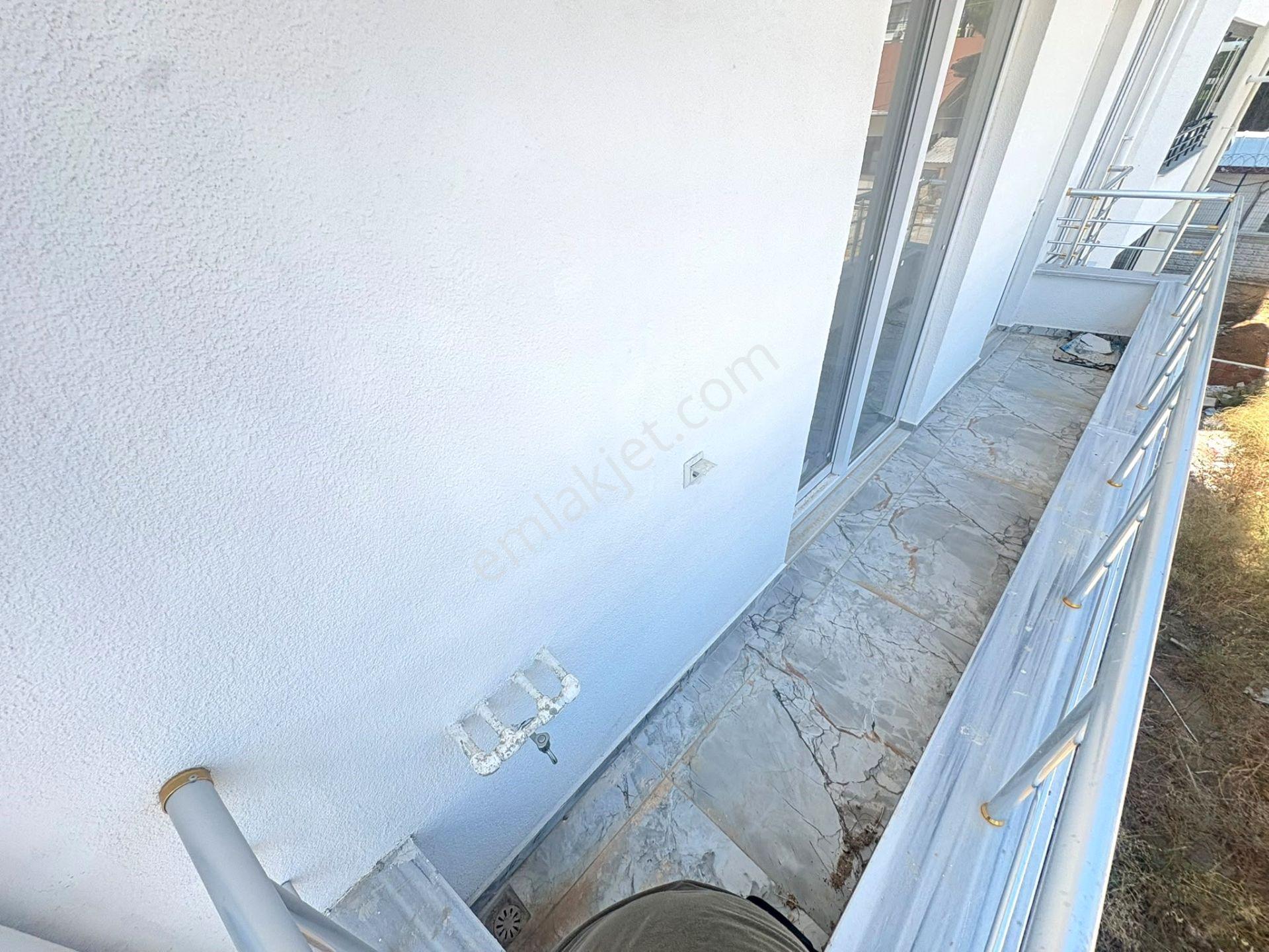 𝄞melodi'den Edremit'te Bütçe Dostu Fiyata Ara Kat Yepyeni İnşaatta Sıfır 2+1 Daire — fotoğraf 9