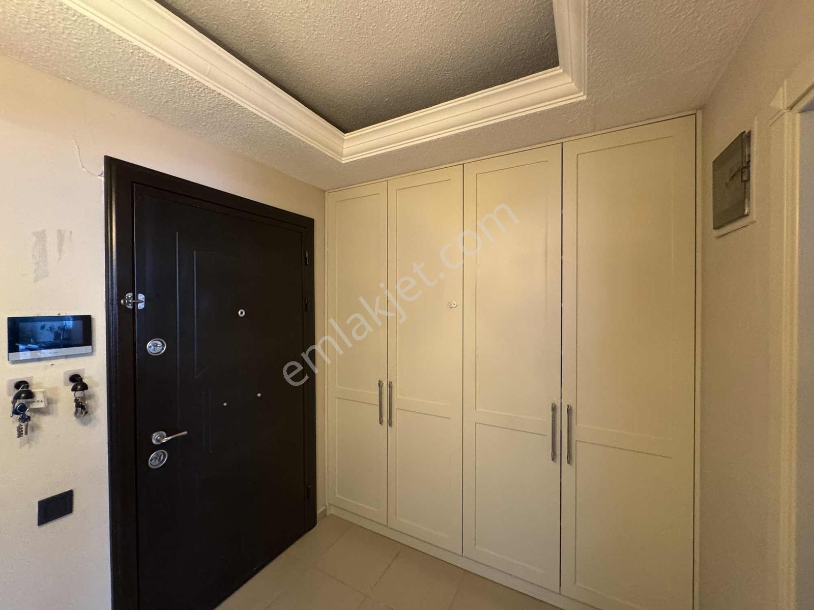 Karşıyaka Mavişehir Flamingo Sitesinde Geniş Tip Satılık 3+1 — fotoğraf 6