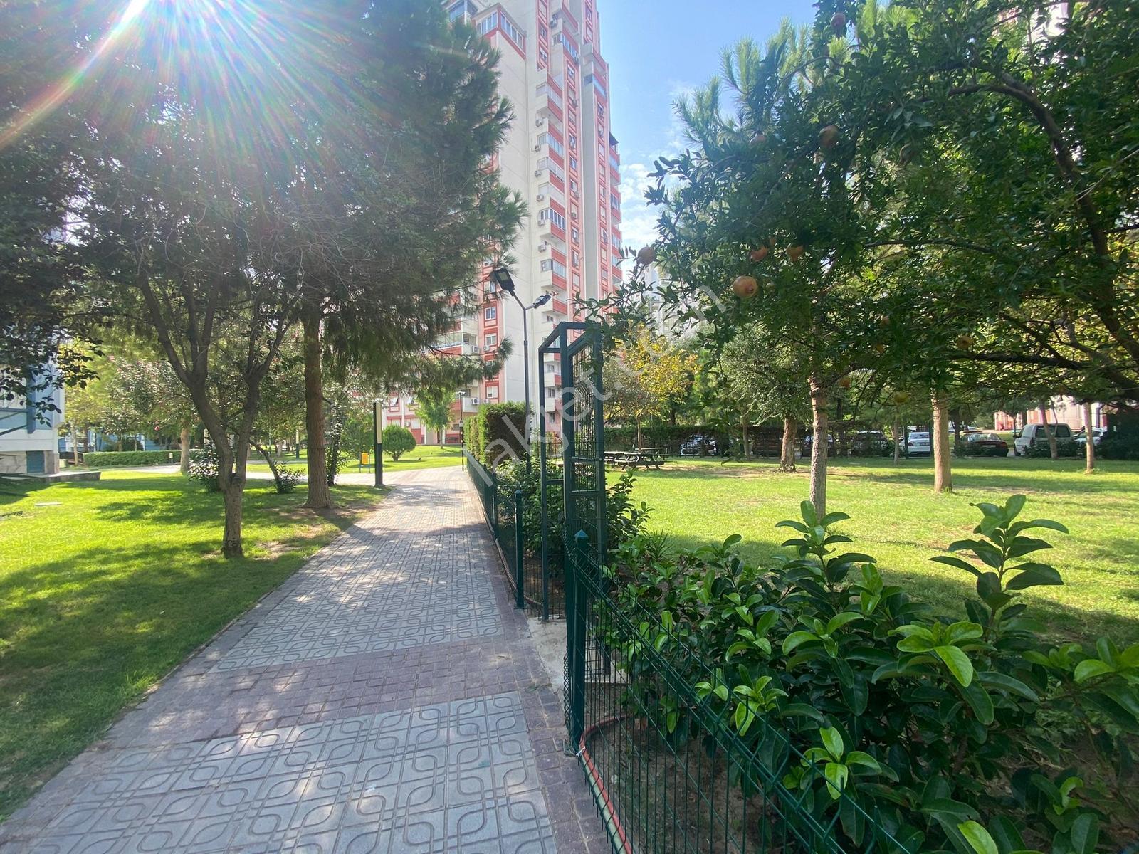 Karşıyaka Mavişehir Flamingo Sitesinde Geniş Tip Satılık 3+1 — fotoğraf 34