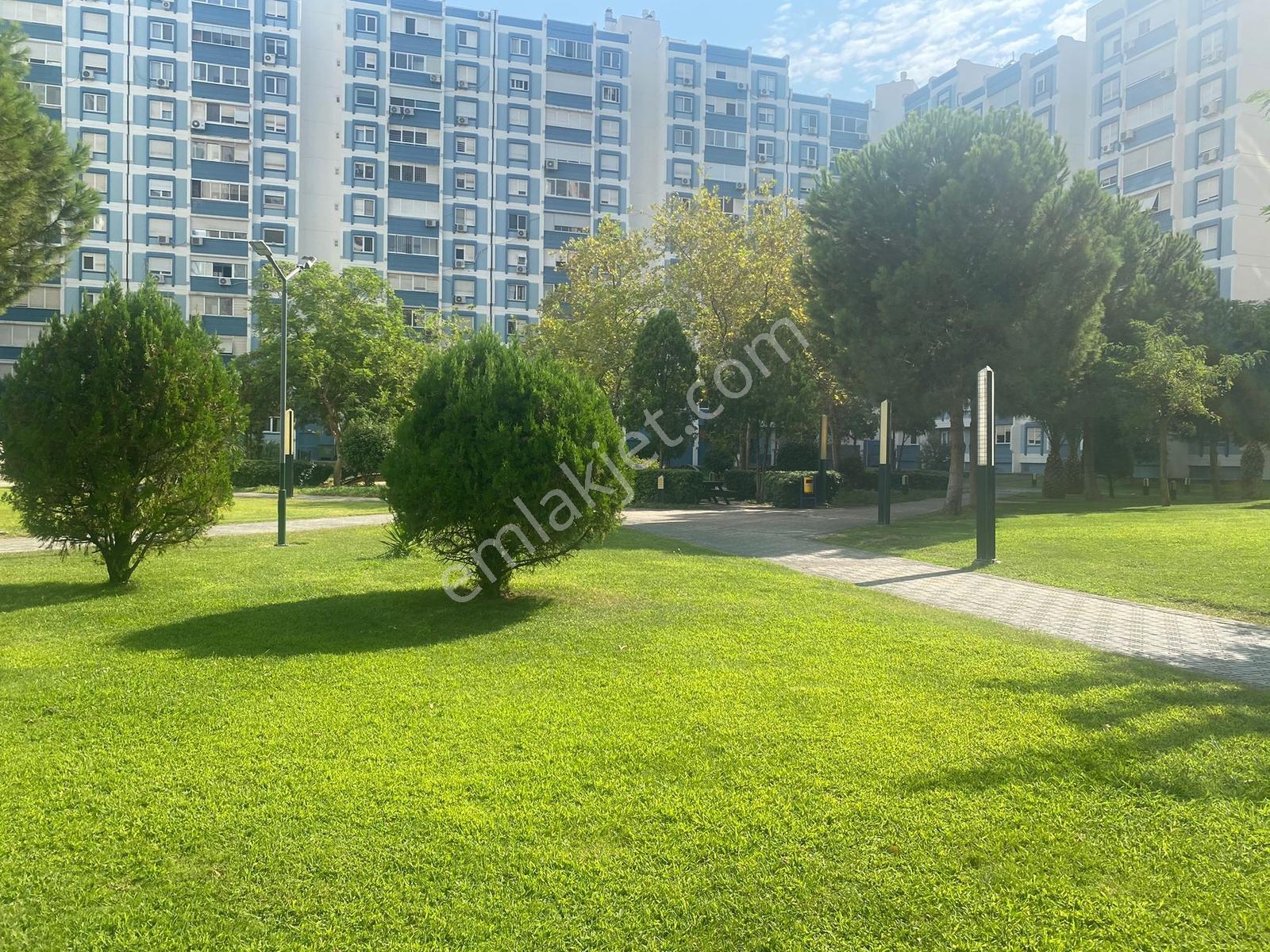 Karşıyaka Mavişehir Flamingo Sitesinde Geniş Tip Satılık 3+1 — fotoğraf 35