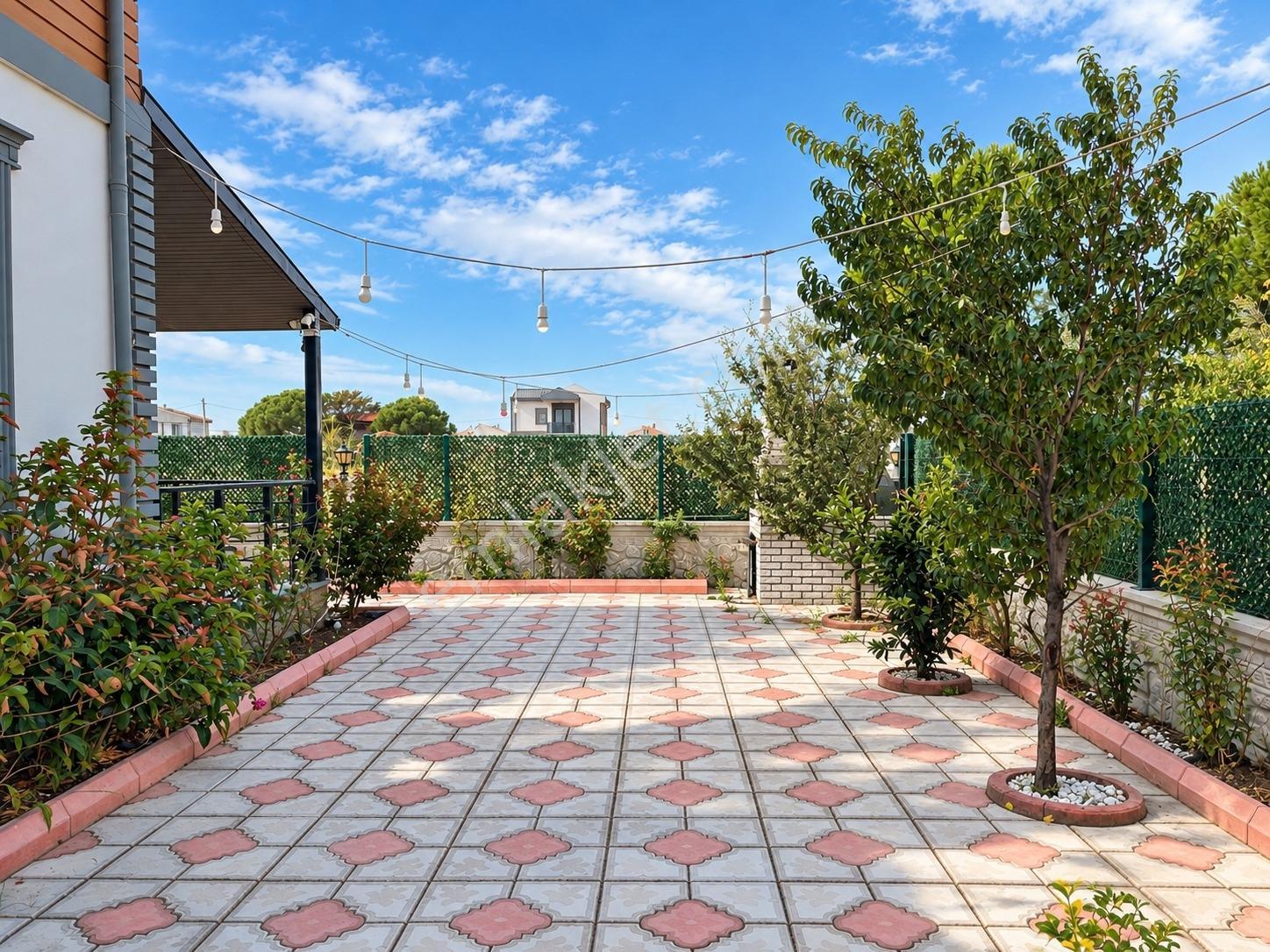 Umas Solutıondan Geniş Bahçeli - Verandalı & Saunalı - 2+1 Villa — fotoğraf 3