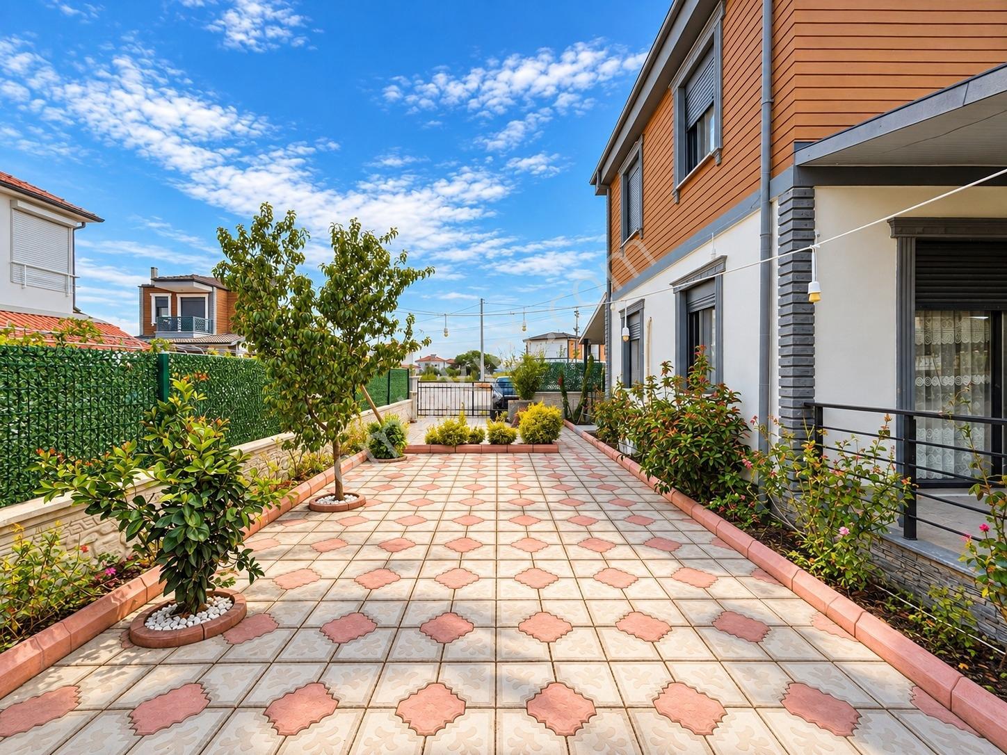Umas Solutıondan Geniş Bahçeli - Verandalı & Saunalı - 2+1 Villa — fotoğraf 4