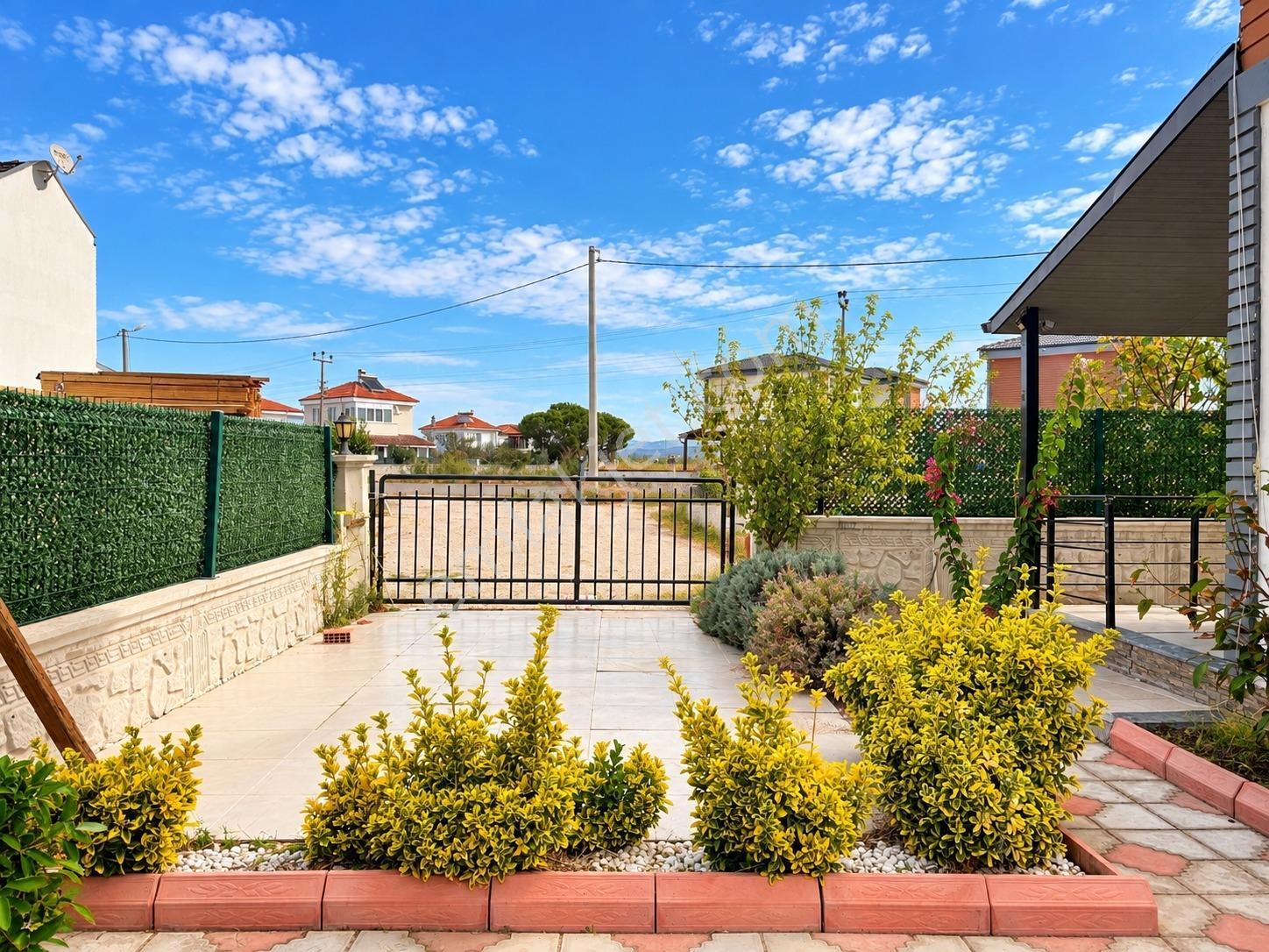 Umas Solutıondan Geniş Bahçeli - Verandalı & Saunalı - 2+1 Villa — fotoğraf 6