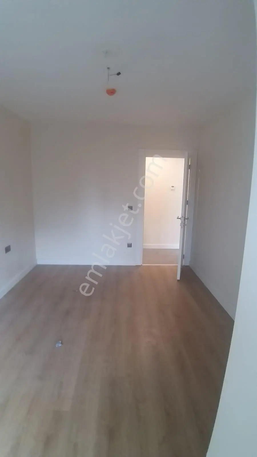 Esenyurt Cumhuriyet E5 Ve Metrobüs Yanı Kiracılı Satılık Residence — fotoğraf 4
