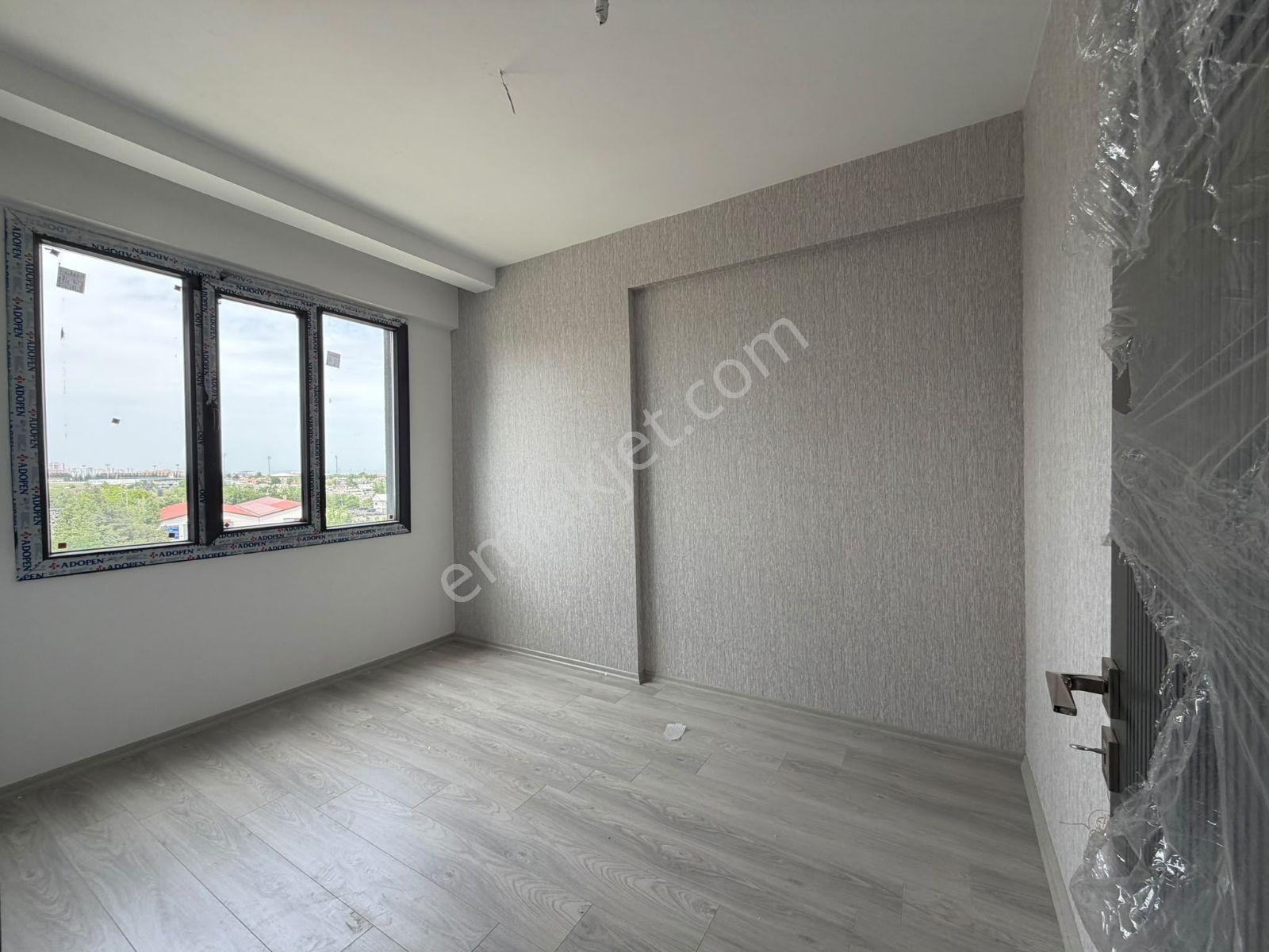 Öğretmen Evi Yanı Kayalar Yapıda Satılık 1+1 — fotoğraf 4
