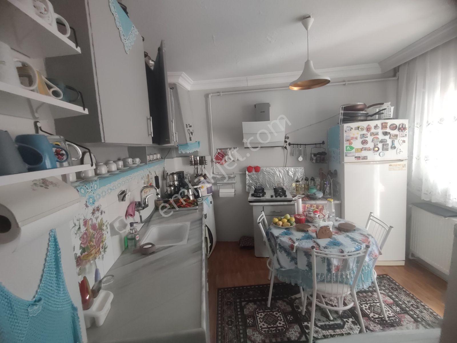Yeşilova Da Satılık Müstakil Tapulu 3 Katlı Bina — fotoğraf 13