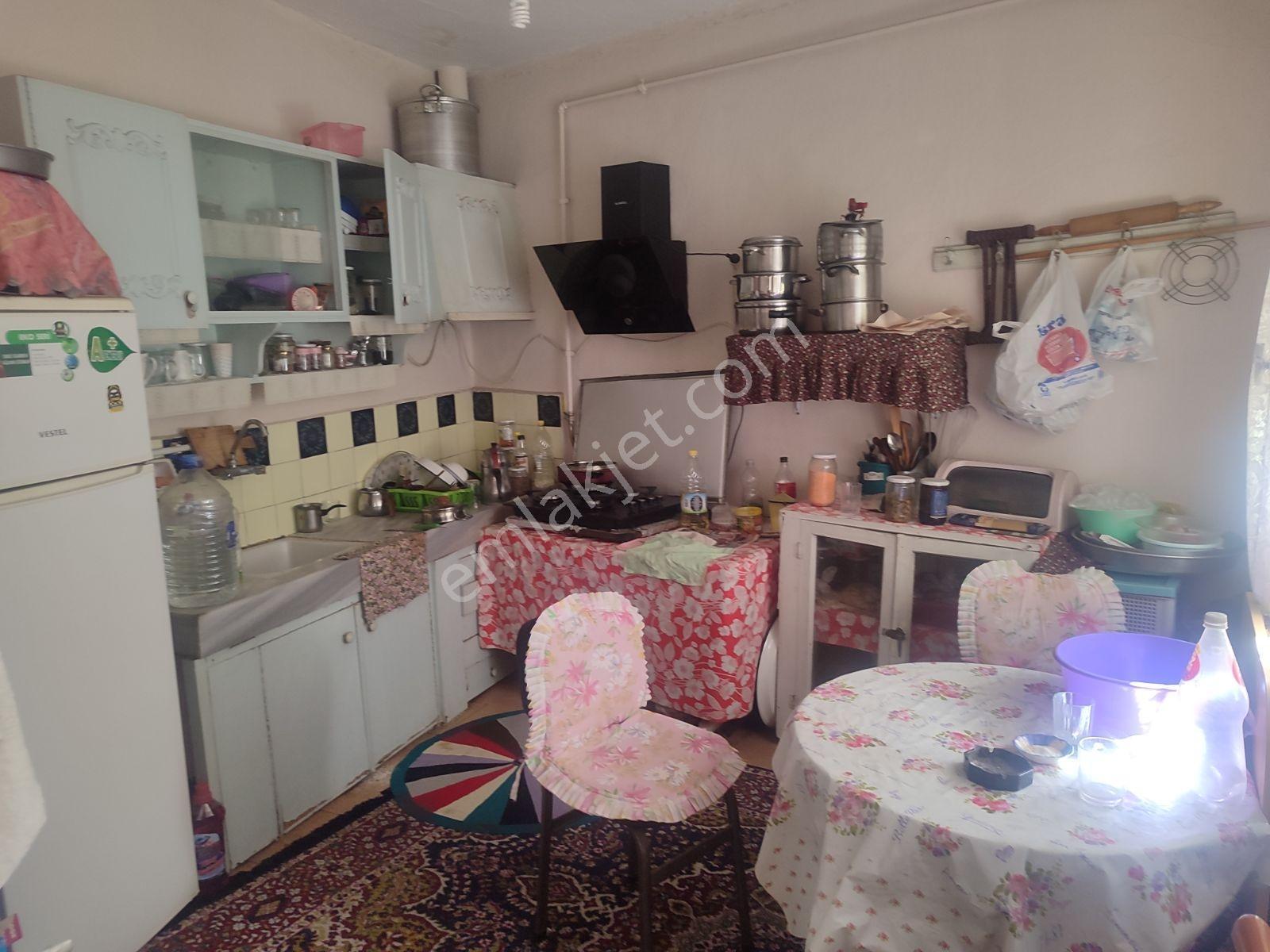 Yeşilova Da Satılık Müstakil Tapulu 3 Katlı Bina — fotoğraf 24