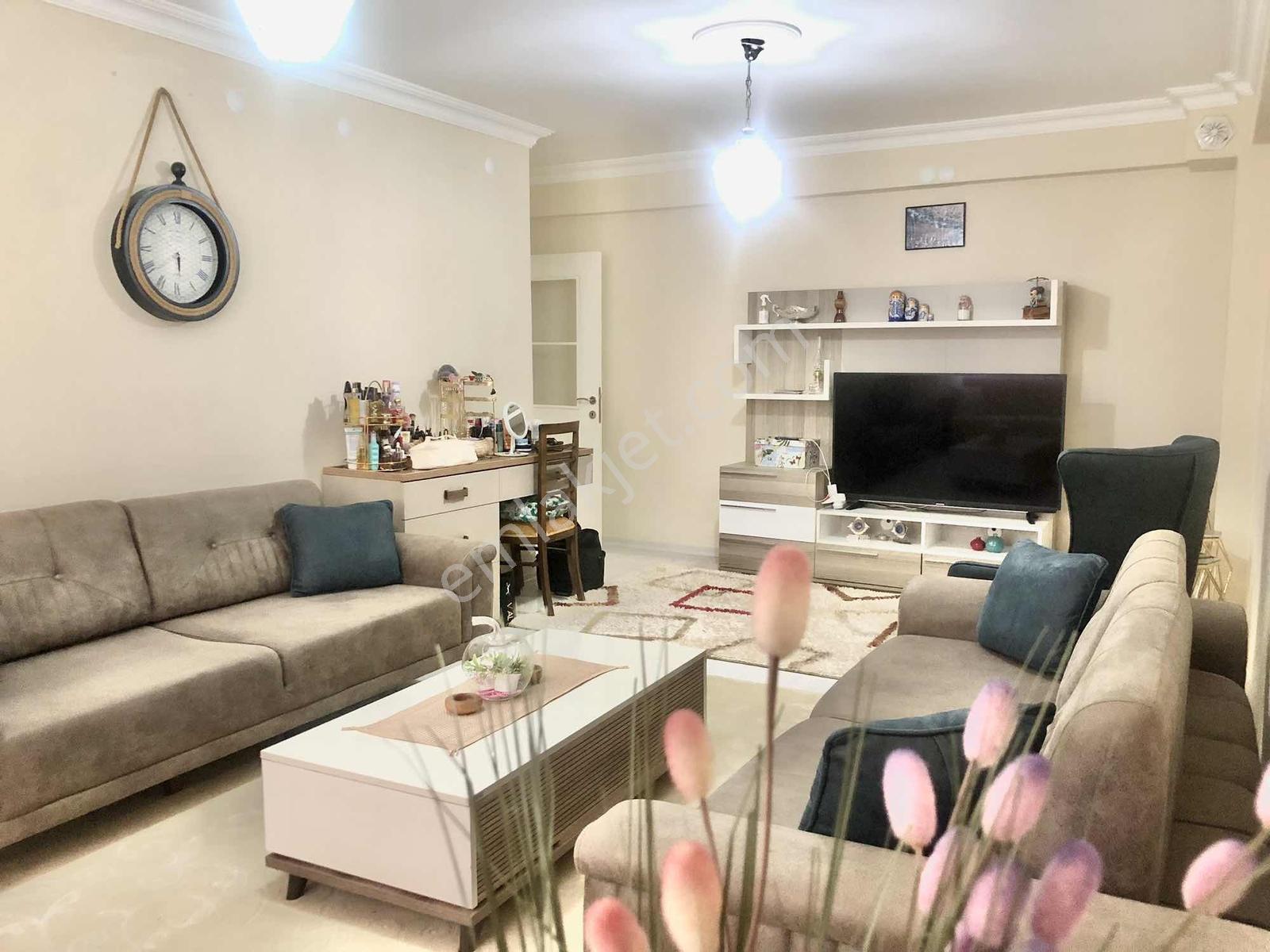 Rw//Detay'Dan Orhangazi Mh.Demirli Sok.110 M2 Satılık 2+1