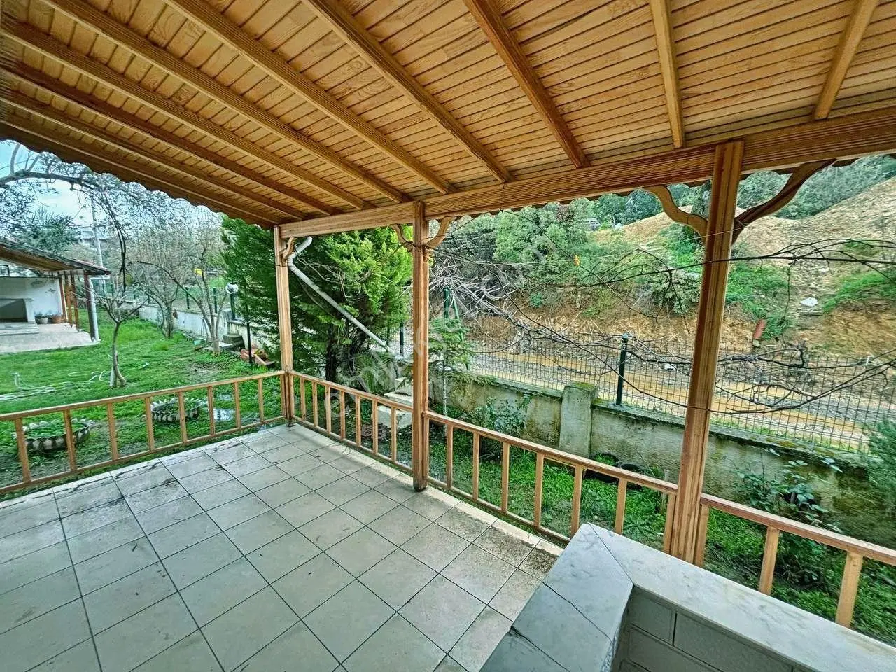 Uytundan Pelitköyde Denize 200metre Doğalgazlı Satılık 4+1 Villa — fotoğraf 13