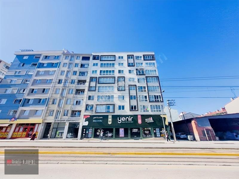 Rw Lıfe // Gökmeydan, Borsa Caddesi Üzerinde 2+1 Satılık Daire — fotoğraf 2