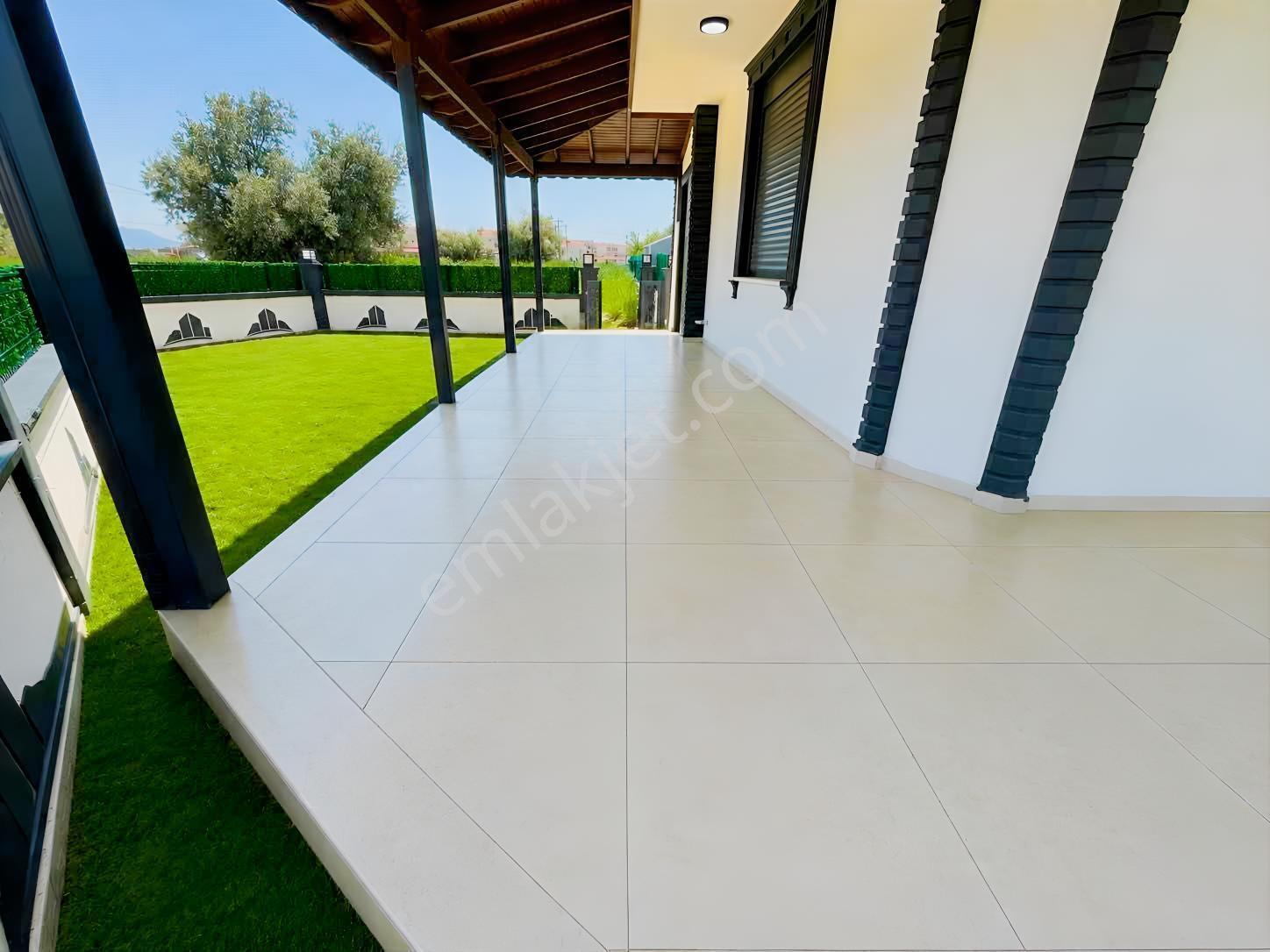 Dağlı Gayrimenkul'den Müstakil Geniş Bahçeli 3+1 Sıfır Villa — fotoğraf 4