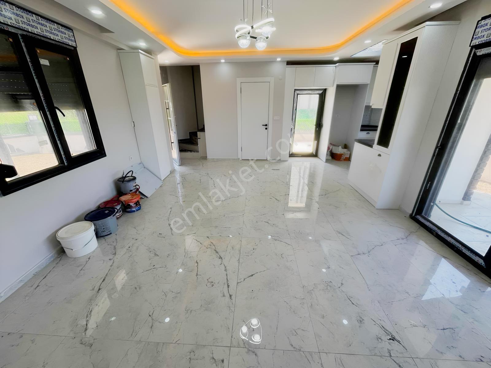 Dağlı Gayrimenkul'den Müstakil Geniş Bahçeli 3+1 Sıfır Villa — fotoğraf 10