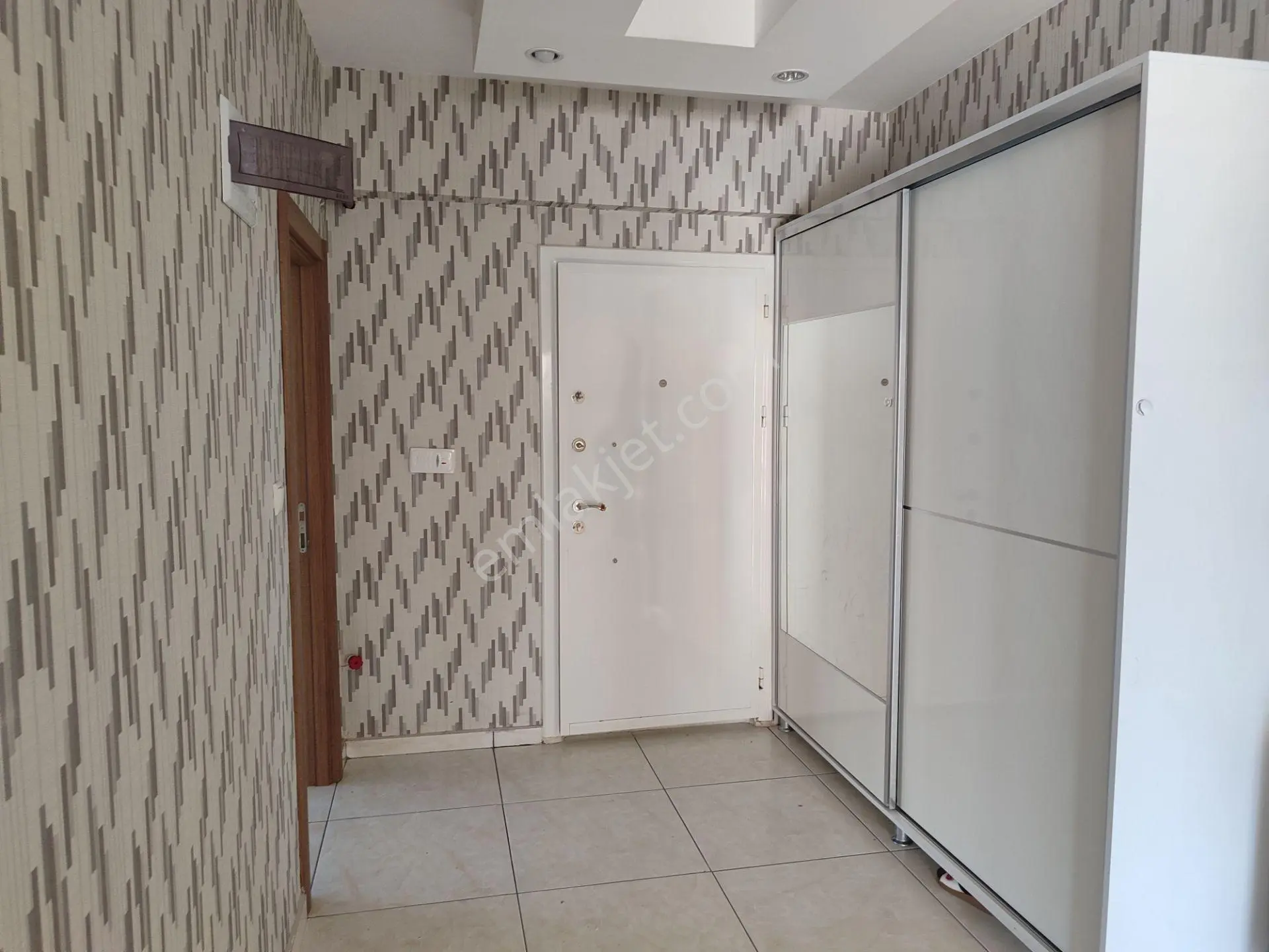 Ataşehir Mah Tofaş Kavşağı Satlık 3+1 Yapılı Daire — fotoğraf 4