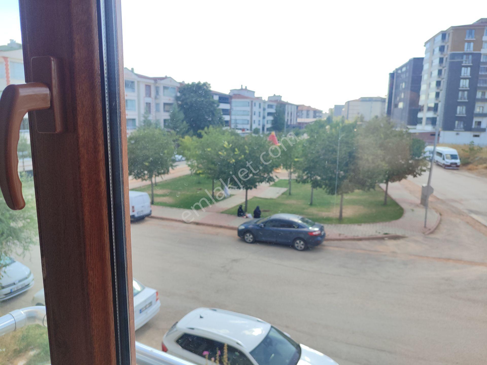 Ataşehir Mah Tofaş Kavşağı Satlık 3+1 Yapılı Daire — fotoğraf 11