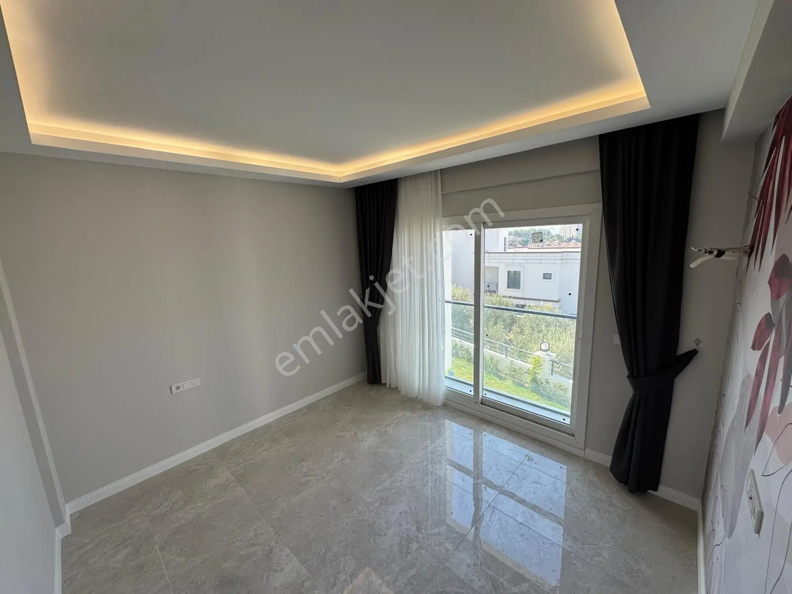 Kuşadası Kadınlar Denizi’nde Bahçeli, Deniz Manzaralı Havuzlu Sitede 2+1 Dubleks — fotoğraf 7