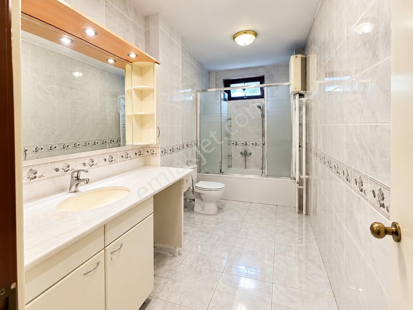 Ümitköy Metro Yürüme Mesafesinde Aykon Sitesi 4+1 Satılık Daire — fotoğraf 3