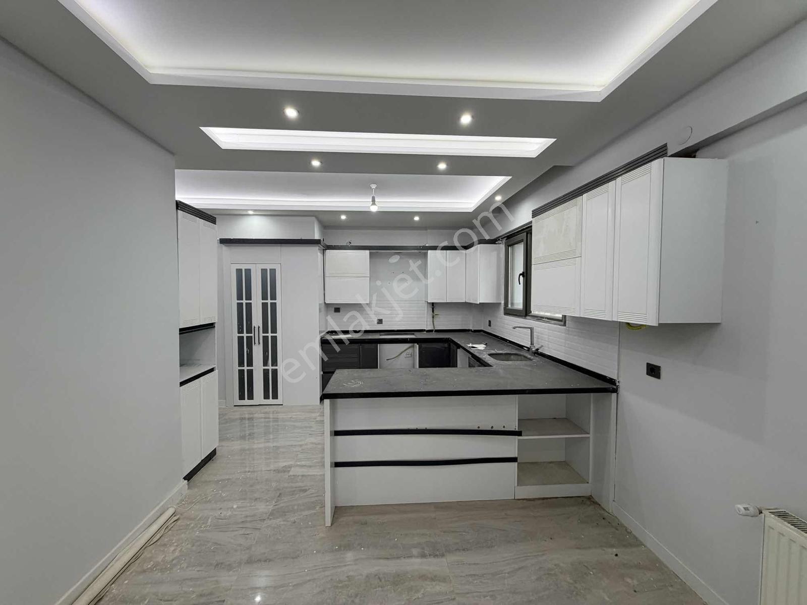 Yusuf Karadağlıdan K.otoparklı Satılık Ultralüks 4+1 260 Metre — fotoğraf 11