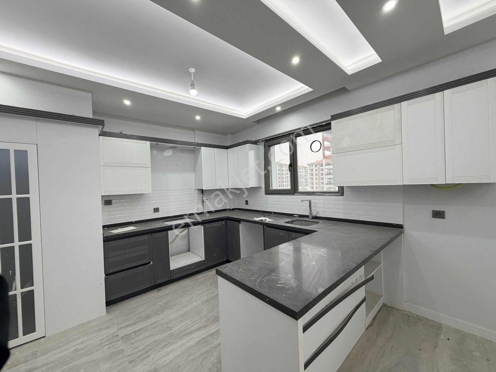 Yusuf Karadağlıdan K.otoparklı Satılık Ultralüks 4+1 260 Metre — fotoğraf 14