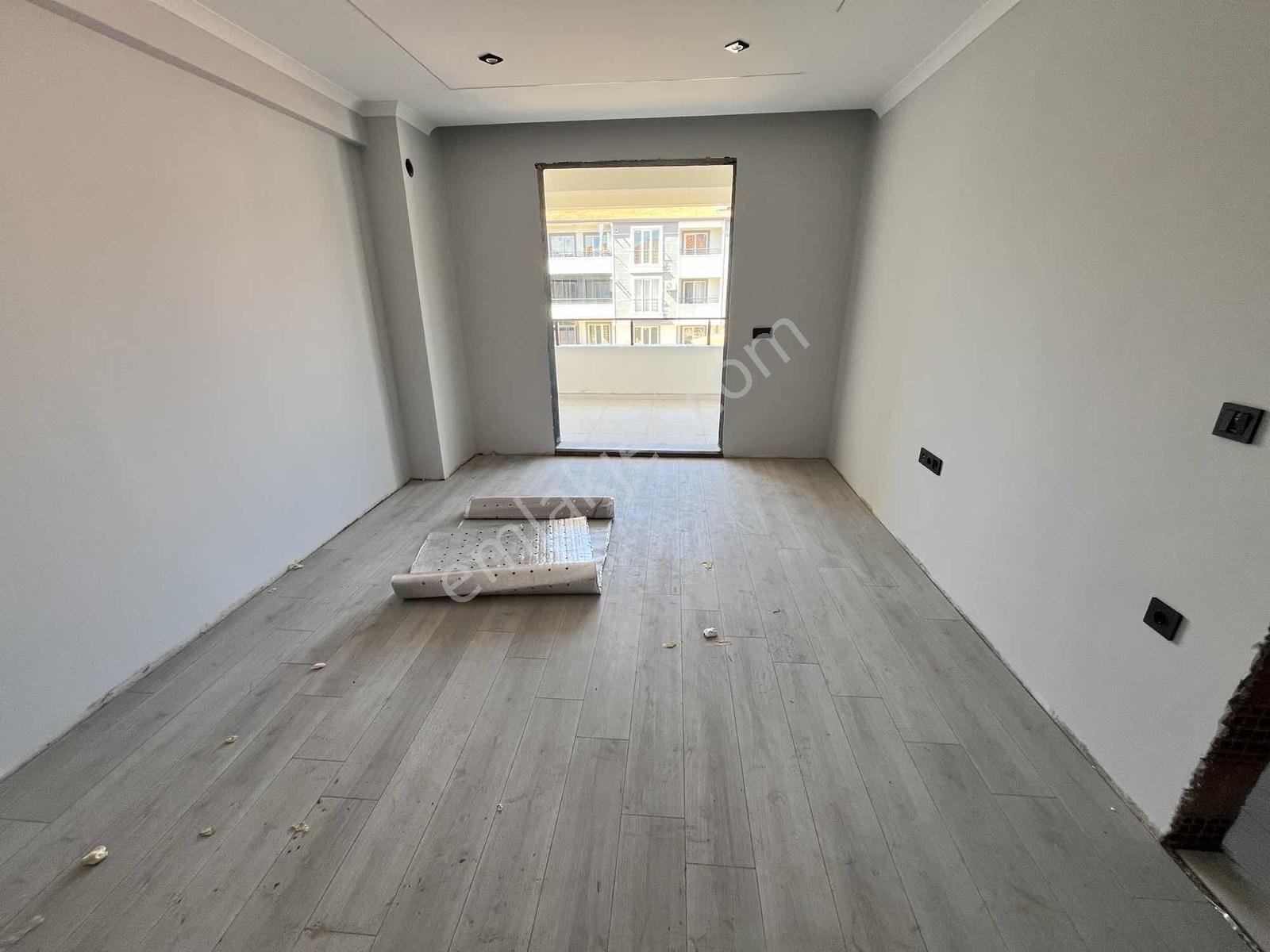 Gömeç'te Asansörlü Ara Kat Satılık 2+1 Daire — fotoğraf 6