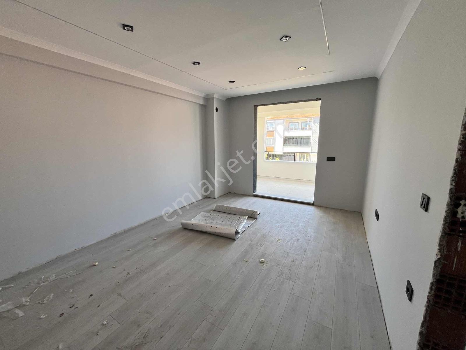 Gömeç'te Asansörlü Ara Kat Satılık 2+1 Daire — fotoğraf 9