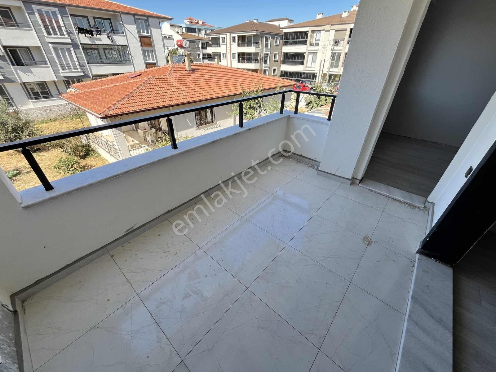 Gömeç'te Asansörlü Ara Kat Satılık 2+1 Daire — fotoğraf 10