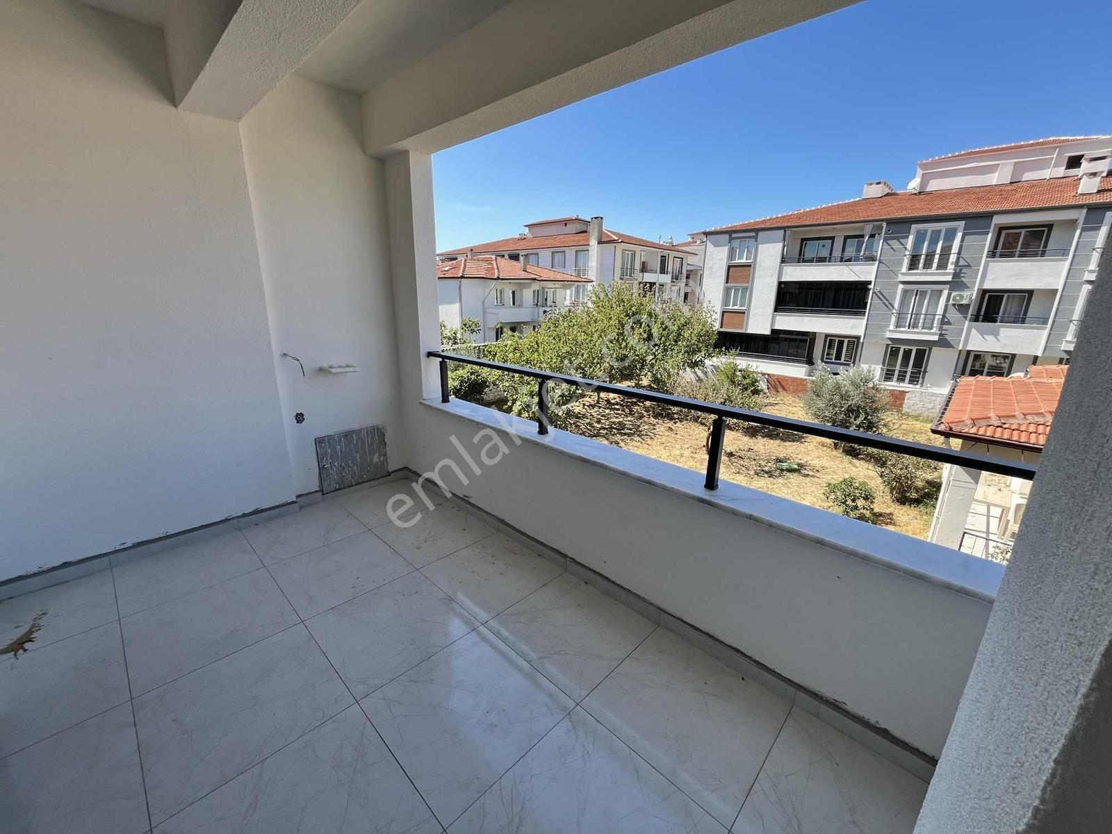 Gömeç'te Asansörlü Ara Kat Satılık 2+1 Daire — fotoğraf 11
