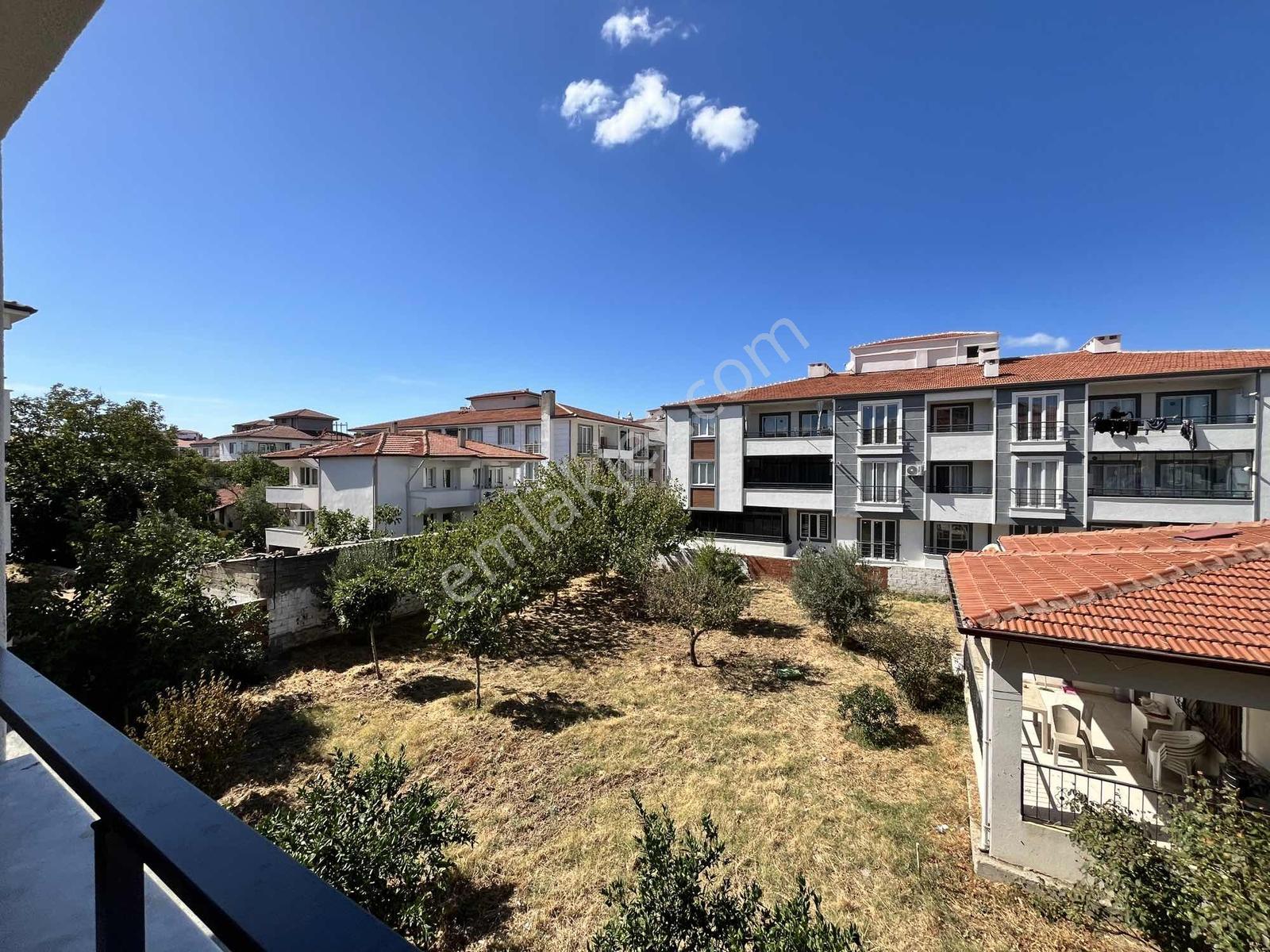 Gömeç'te Asansörlü Ara Kat Satılık 2+1 Daire — fotoğraf 12