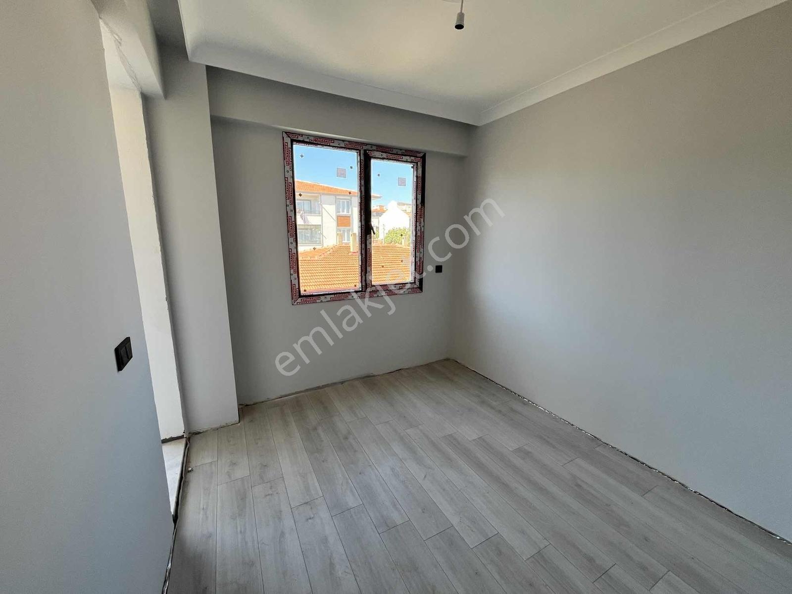 Gömeç'te Asansörlü Ara Kat Satılık 2+1 Daire — fotoğraf 13